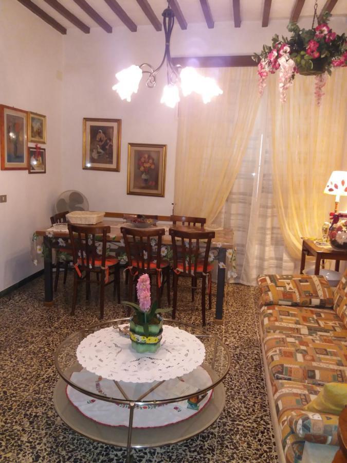 Casa Tarrini Apartment Chianni Luaran gambar